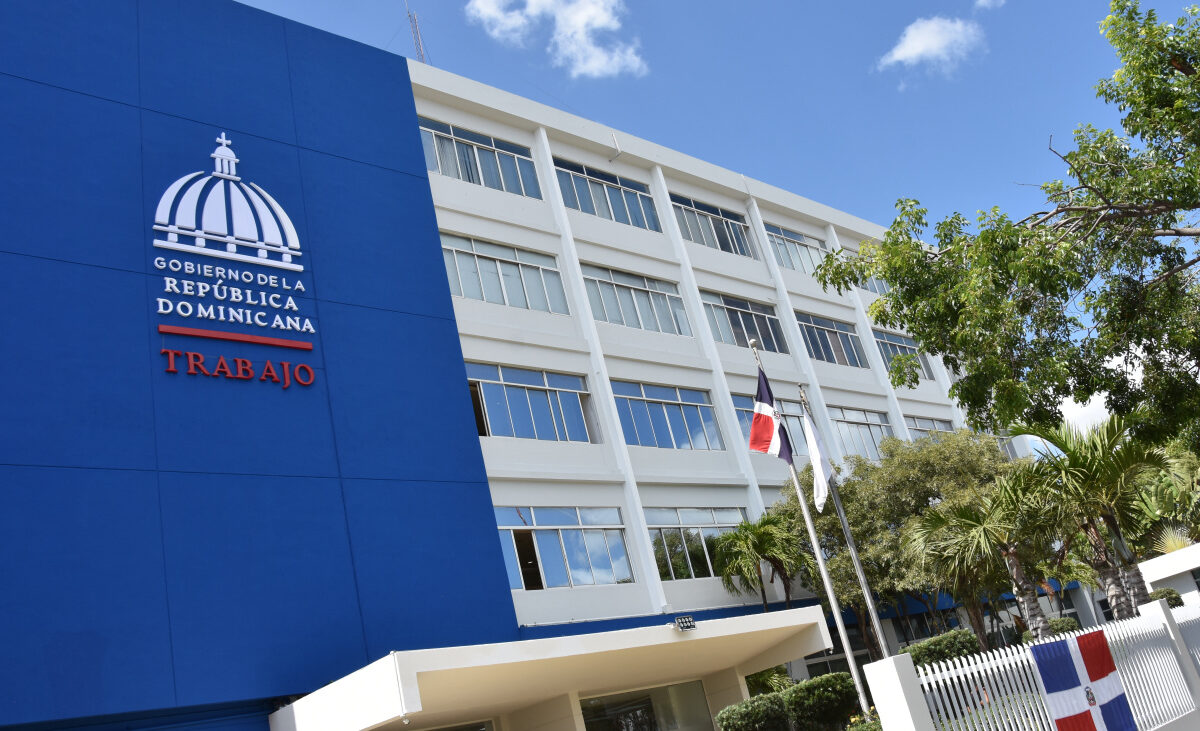¿Plan piloto para implementar jornada laboral reducida en RD? Estos son los detalles