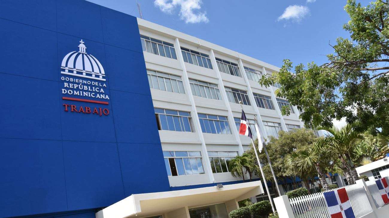 ¿Plan piloto para implementar jornada laboral reducida en RD? Estos son los detalles