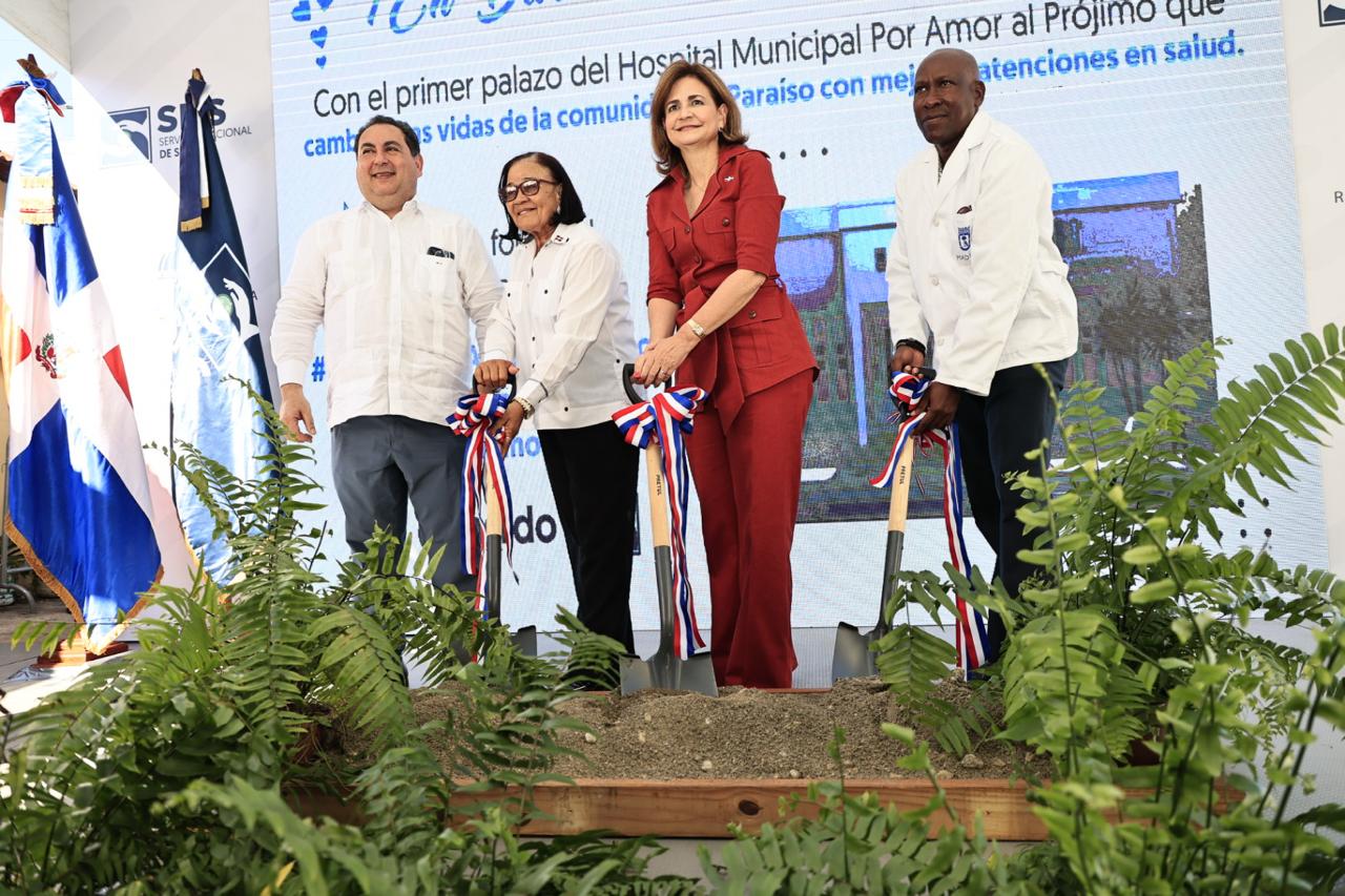 Raquel Peña encabeza en Barahona actos para remozamiento y adecuación de dos hospitales