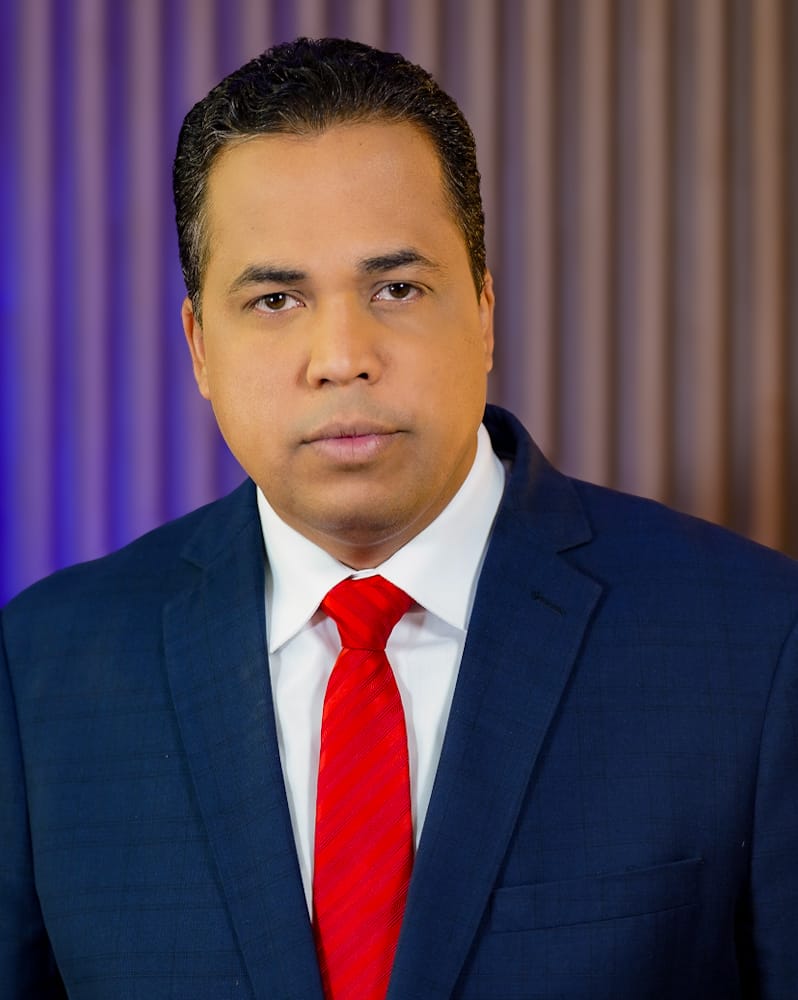 Paúl Pimentel Blanco relanza su programa INFO X DOS