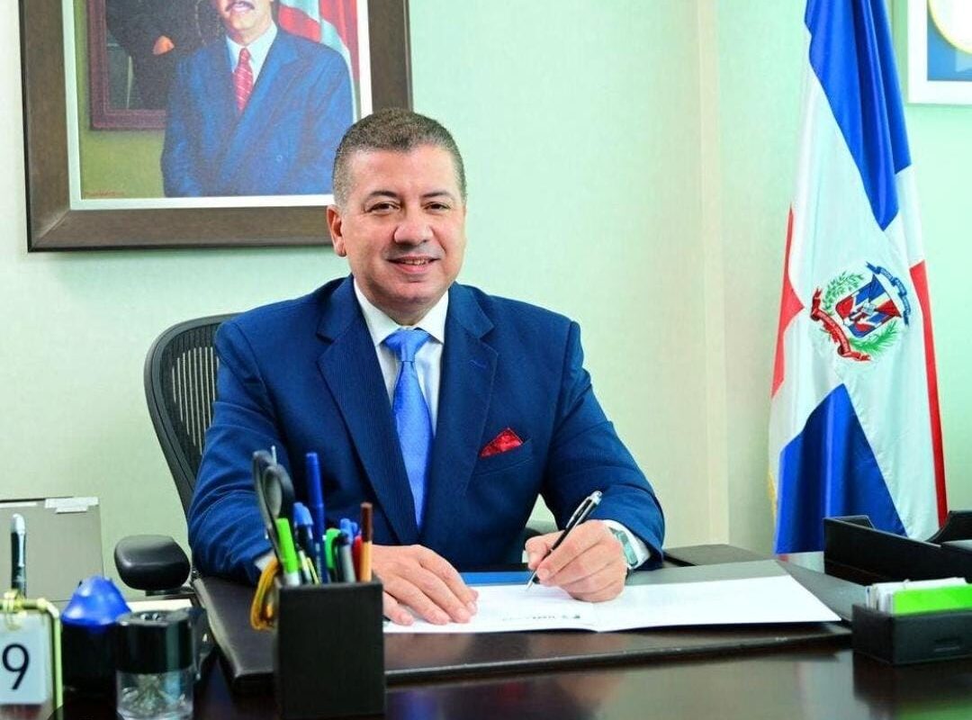 Leonel Fernández dejó «tullido» a Luis Abinader en debate sobre obras en Santiago