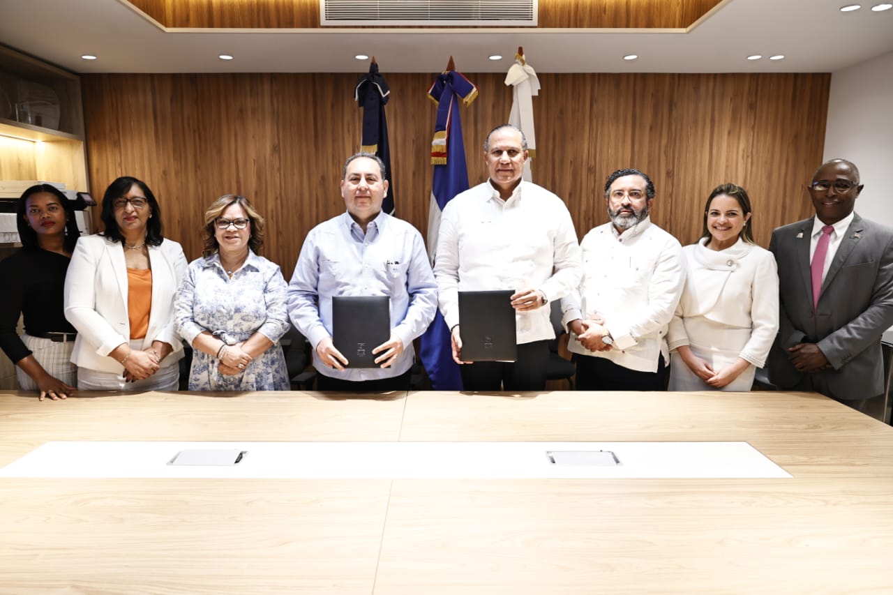 Acuerdos del SNS buscan optimizar laboratorios y accesibilidad en atención médica
