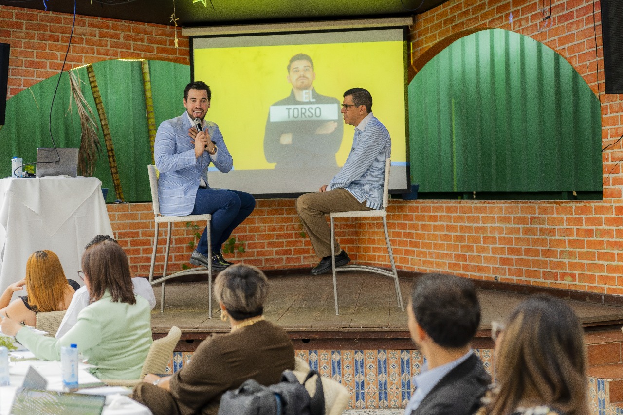 Pragma Capital impulsa formación en ventas con conferencia sobre Comunicación y Persuasión