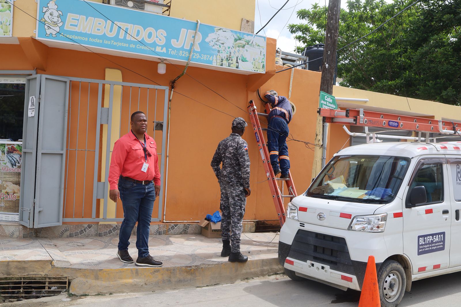 Edeeste denuncia por segunda ocasión desconocidos vandalizan medidores en Quisqueya