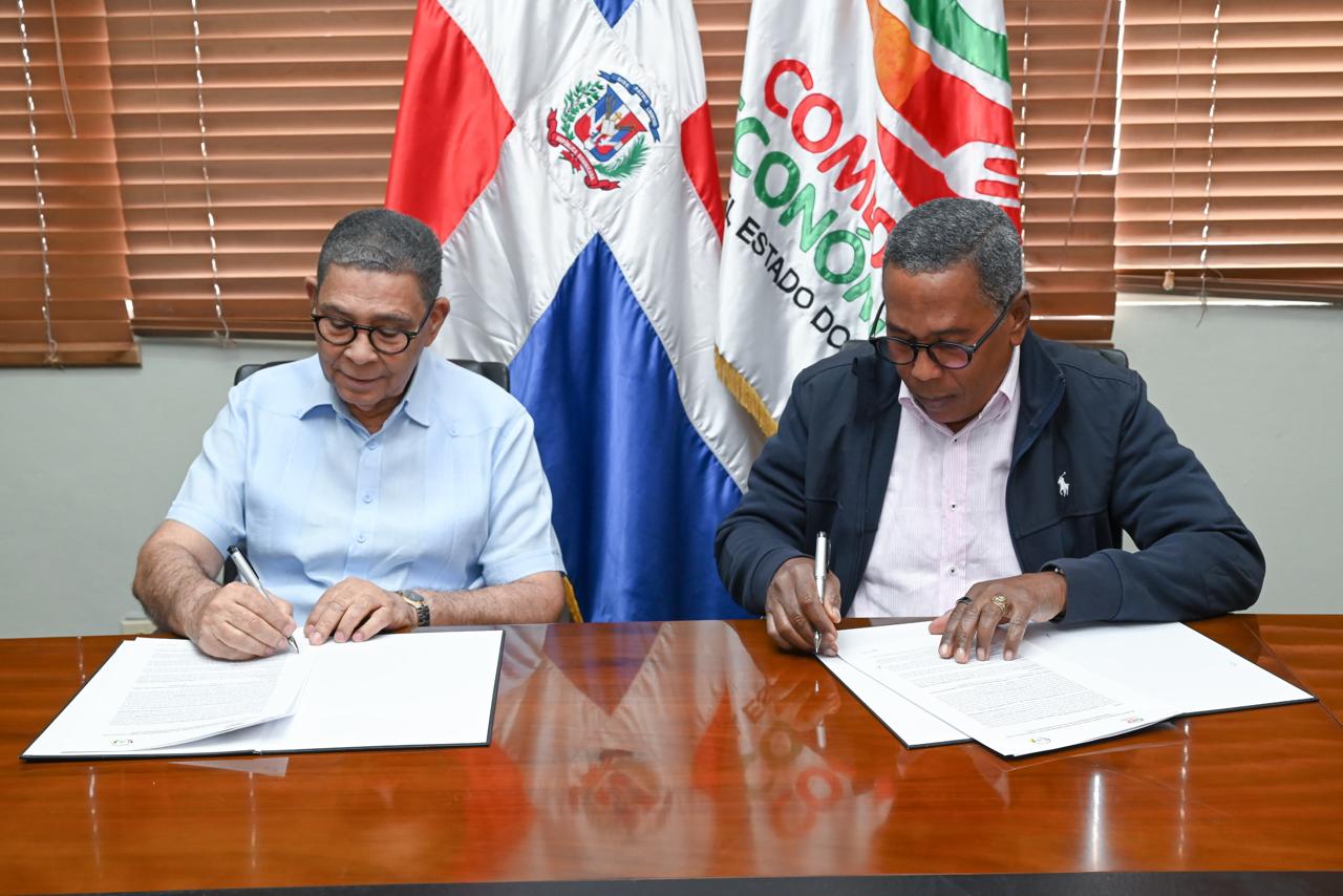  Comedores Económicos  y Hogar Crea Dominicano firman acuerdo interinstitucional