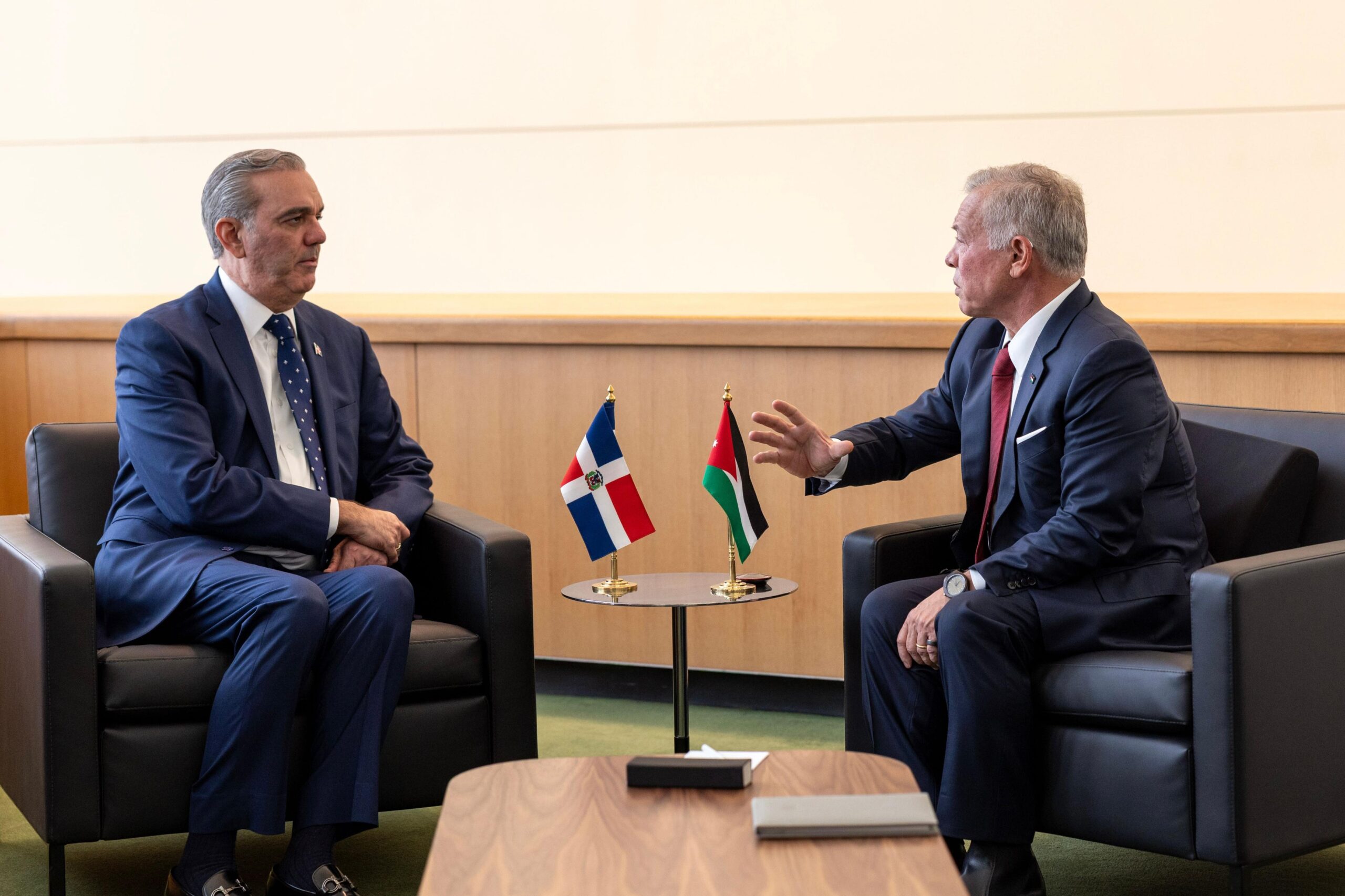 Presidente Luis Abinader se reunió con el Rey de Jordania Abdalá II bin Al-Hussein