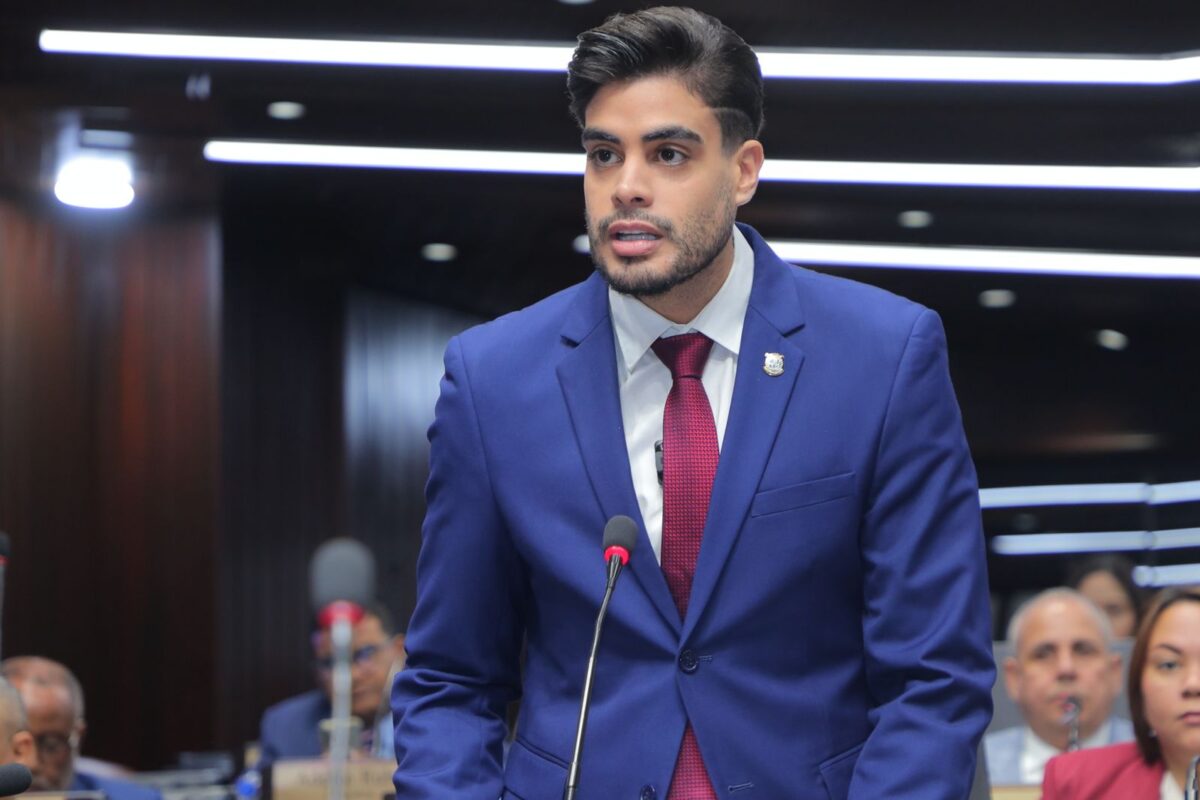 Bray Vargas denuncia manipulación digital y reitera su dedicación al servicio legislativo