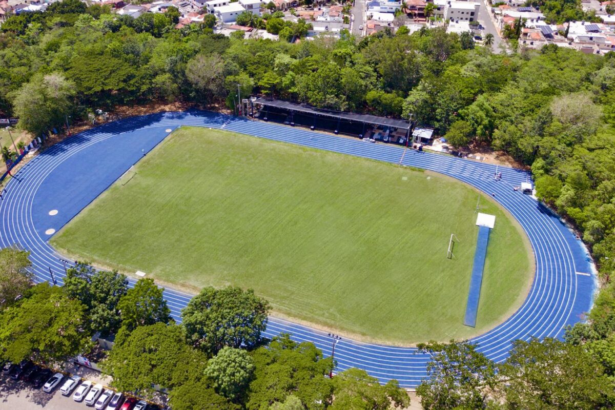 Senador Franklin Romero somete proyecto de ley para nombrar pista de atletismo de SFM con el nombre de Nazario Ramos