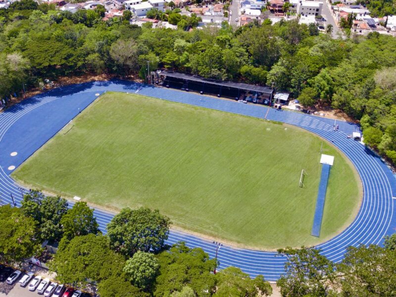 Senador Franklin Romero somete proyecto de ley para nombrar pista de atletismo de SFM con el nombre de Nazario Ramos