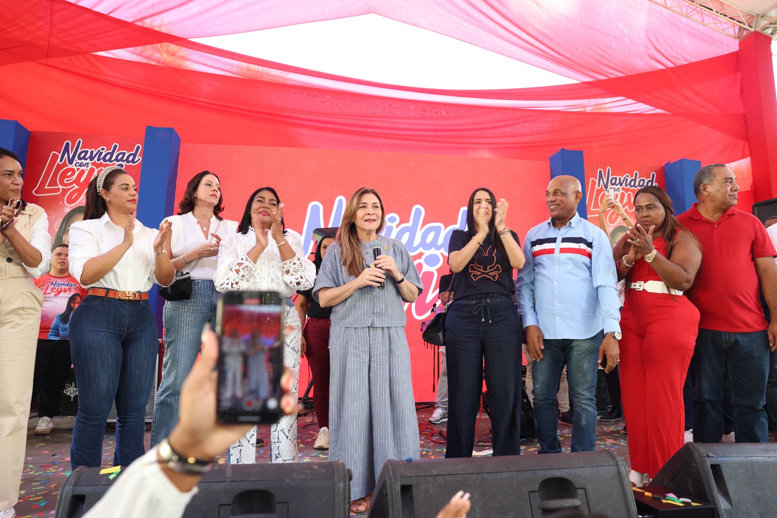 Así fue la multitudinaria fiesta navideña de Leyvi Bautista que reunió munícipes y líderes nacionales
