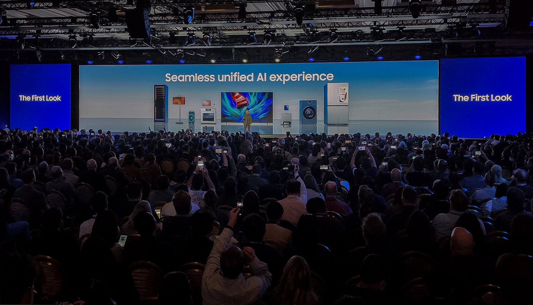 Samsung presenta “Su compañero para una vida con IA” (Your Companion to AI Living) en The First Look