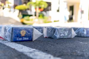 Golpe al narcotráfico en Peravia: ocupan 2,049 paquetes de presunta cocaína en alta mar