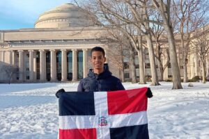 Latif Mahfoud Abreu, joven dominicano inicia certificación de Machine Learning en Harvard EDX con 14 años