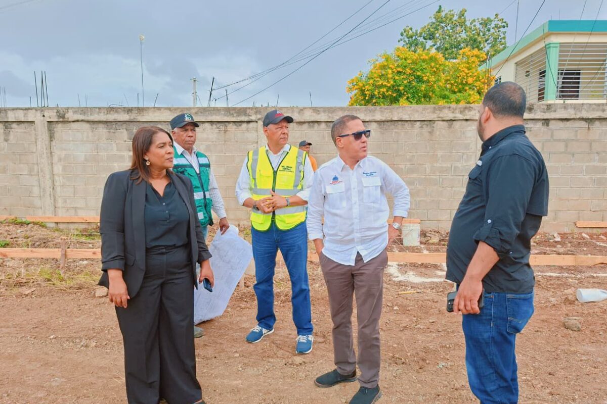 Infraestructura Escolar busca agilizar 36 obras escolares que ejecuta el Gobierno en la provincia Sánchez Ramírez