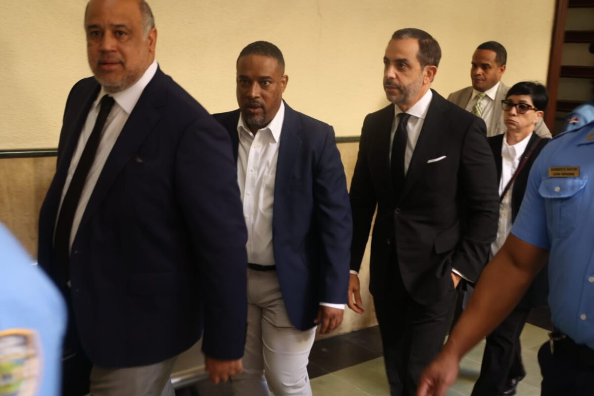 Ministerio Público presenta acusación y solicita apertura a juicio contra hermanos Antonio y Maribel Espaillat Haz clic para indicar a Gmail que esta conversación es importante
