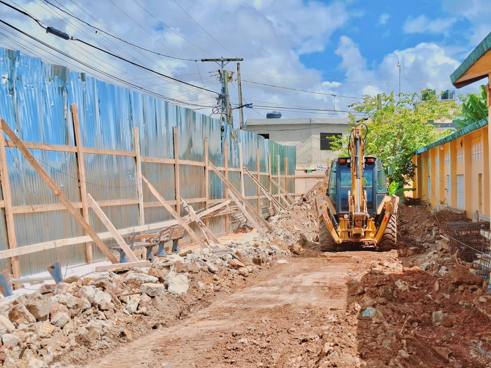 Infraestructura Escolar interviene escuelas afectadas por lluvias en el Distrito Nacional y la Provincia Santo Domingo