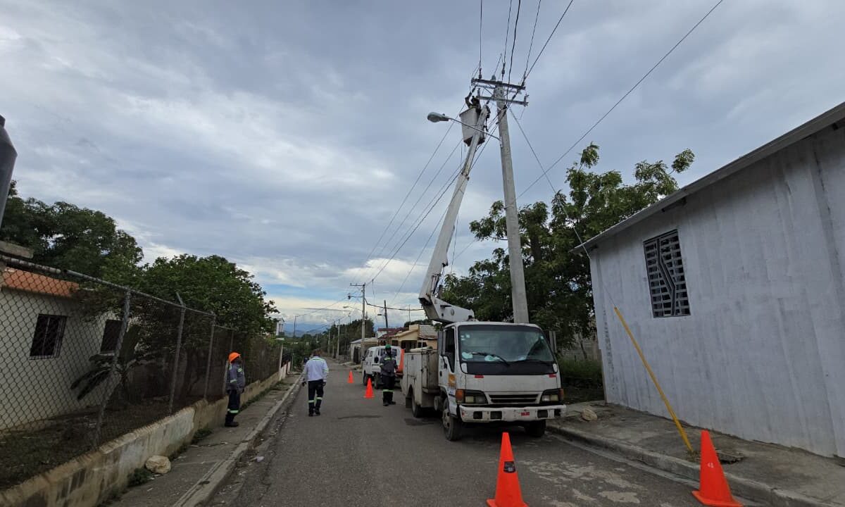 EDENORTE invierte más de RD$89 millones en la rehabilitación de redes eléctricas en Pontón, Navarrete
