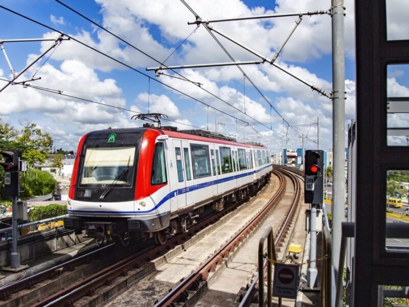 Falla en subestación interrumpió por más de una hora el servicio de la Línea 2 del Metro