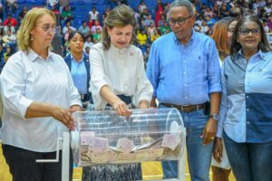 Gobierno inicia en San Cristóbal gran jornada nacional por el Día de las Madres a través de DASAC