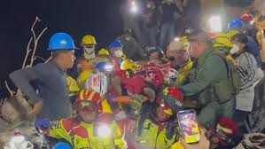 Tras 122 horas atrapado, niño fue rescatado por equipos de Venezuela, República Dominicana y Ecuador