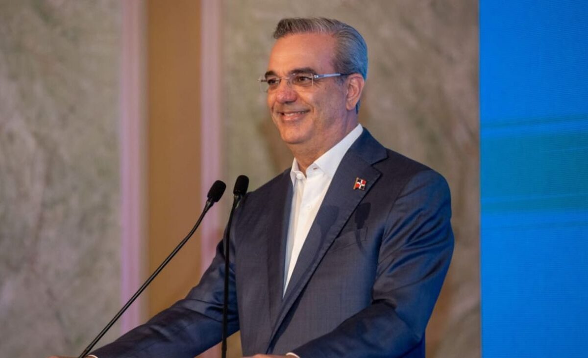 Presidente Abinader promulga Ley de medidas pro-crecimiento económico y mitigación de la crisis internacional