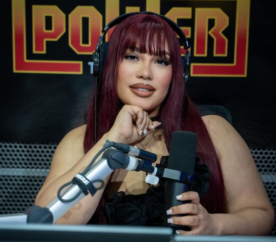 Locutora fortalece su presencia en el entretenimiento urbano