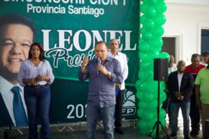 Radhamés Jiménez afirma que lo más parecido al conde Drácula es el gobierno del PRM, está chupando a los más pobres