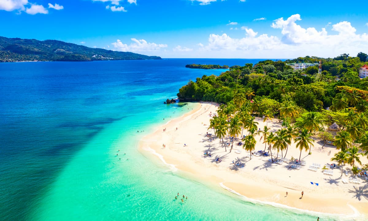 Playas para todos: Collado advierte que no permitirá restricciones de acceso