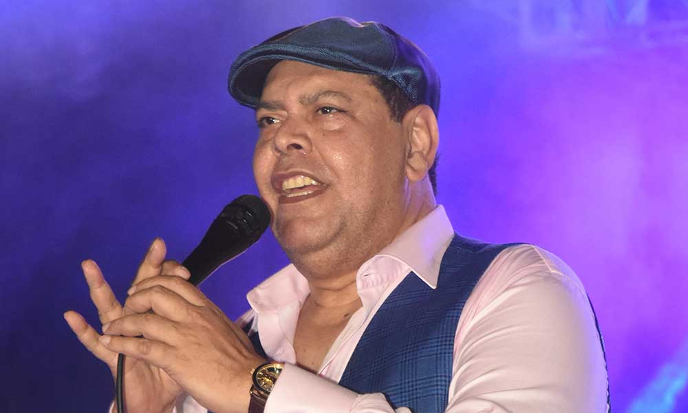 Fernando Villalona suspende agenda artística por complicaciones de salud