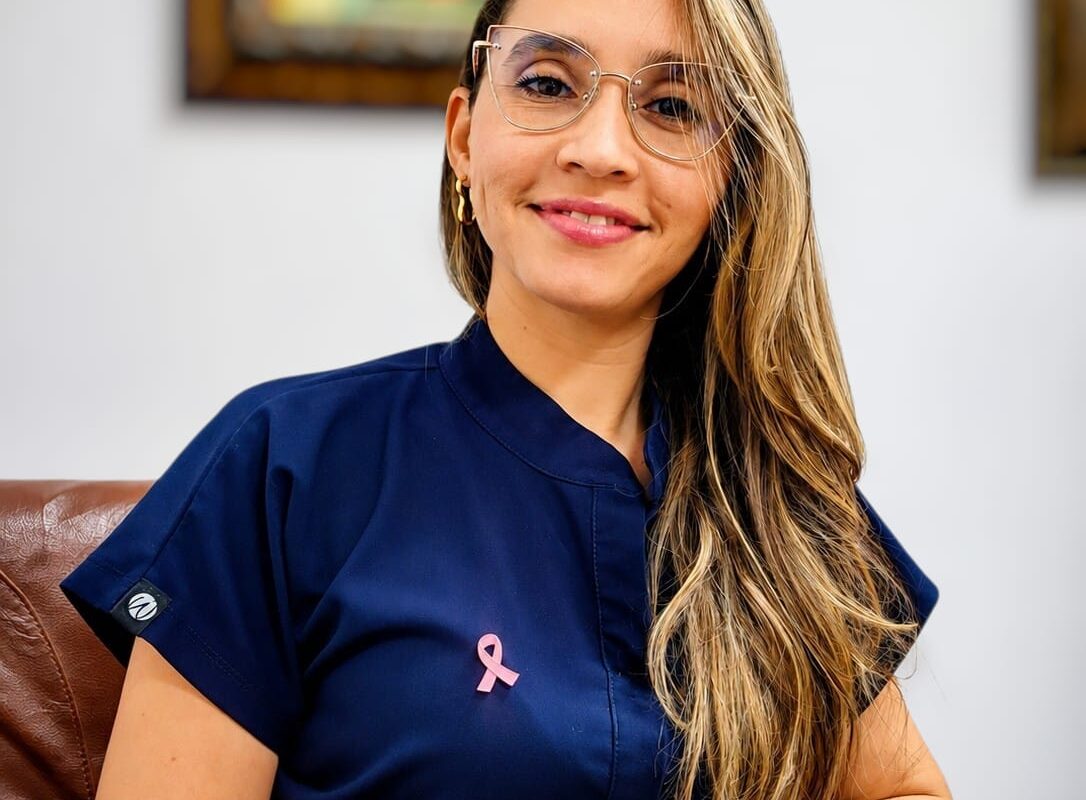Dra. Melissa Rodríguez Luna lidera el manejo integral del cáncer y la reconstrucción mamaria en República Dominicana