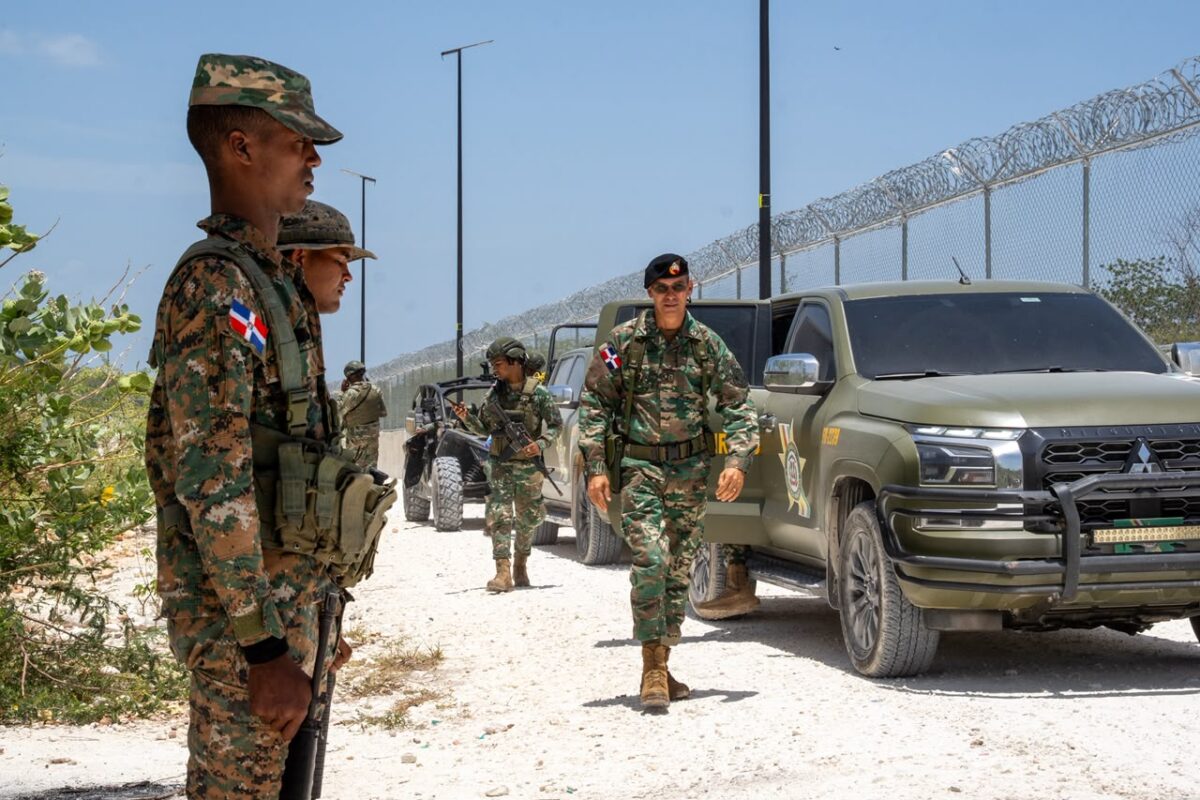 Comandante General del Ejército supervisa unidades en Barahona y Pedernales e inaugura dos destacamentos fronterizos