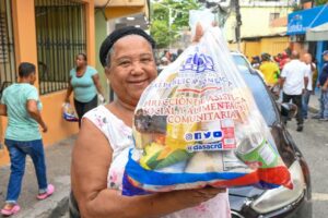 Gobierno impacta a miles de familias de Samaná con inversión de RD$15.8 millones en asistencia social y mejoramiento habitacional a través de DASAC