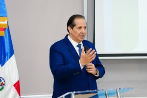 Ministro Víctor Atallah informa que niños diagnosticados con Atrofia Muscular Espinal recibirán tratamiento