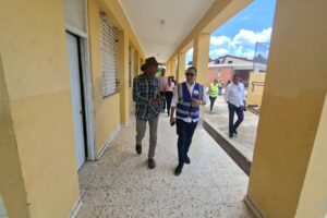 Infraestructura Escolar da toques finales a construcción de nuevo Liceo en Guayajayuco, Elías Piña para incorporarlo al nuevo año escolar