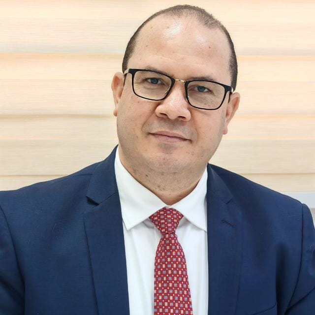 Experto advierte IA endurecerá la política migratoria de EU y podría afectar las remesas hacia RD