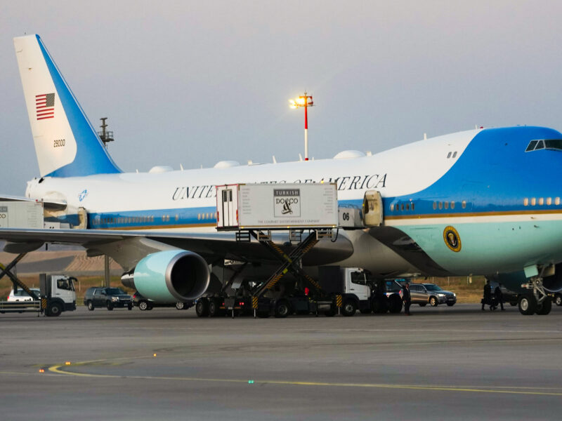 Trump se fue de Turquía… pero ni el avión sabía que era el avión