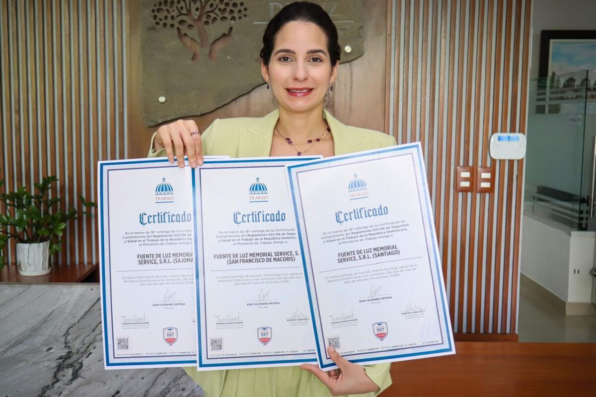 Fuente de Luz recibe certificación de cumplimiento en Seguridad y Salud en el Trabajo para sus tres parques memoriales