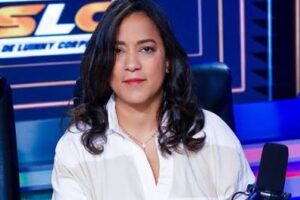 Periodista Kenny Valdez relata el drama tras accidente de catamarán en Baní: su hijo permanece en UCI