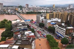 Inundaciones tras el tifón Saudel ponen a China en alerta máxima