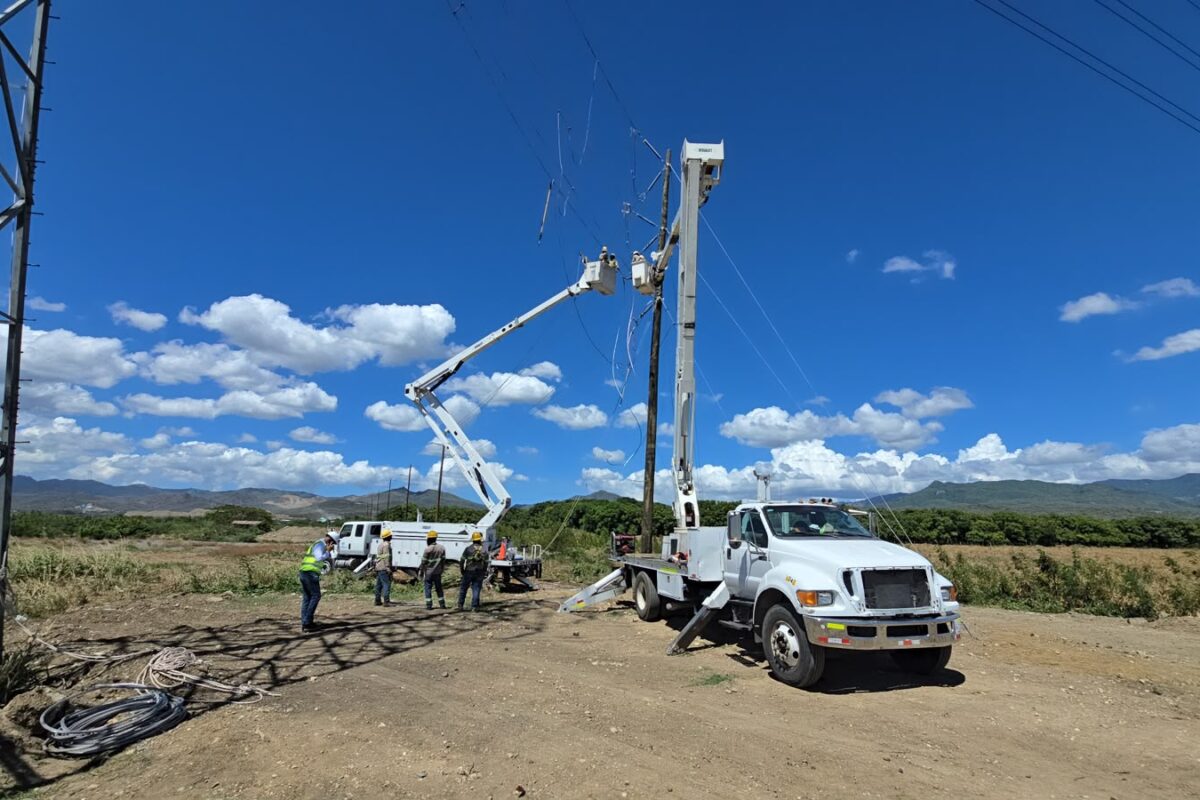 ETED ejecuta adecuaciones en líneas de transmisión para facilitar construcción de la Circunvalación de Navarrete