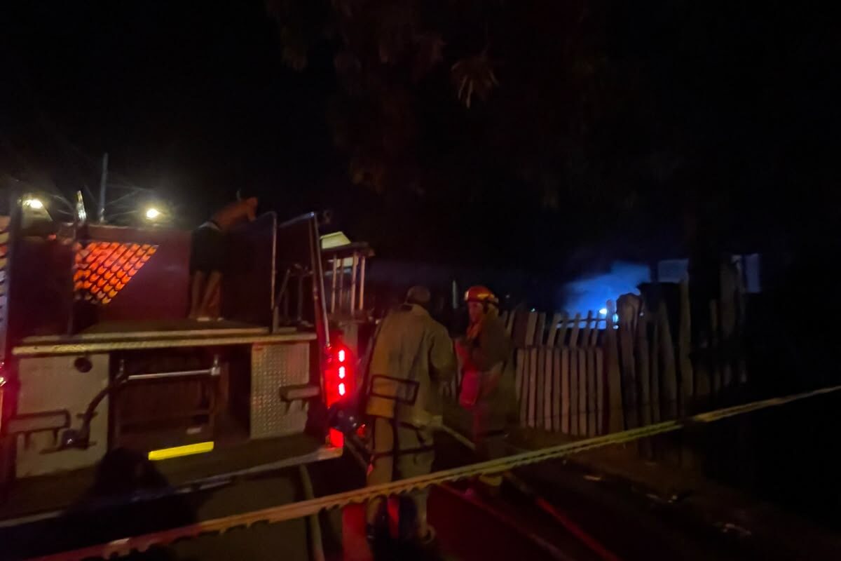 Incendio en Mao: mueren cinco integrantes de una familia, entre ellos tres niñas