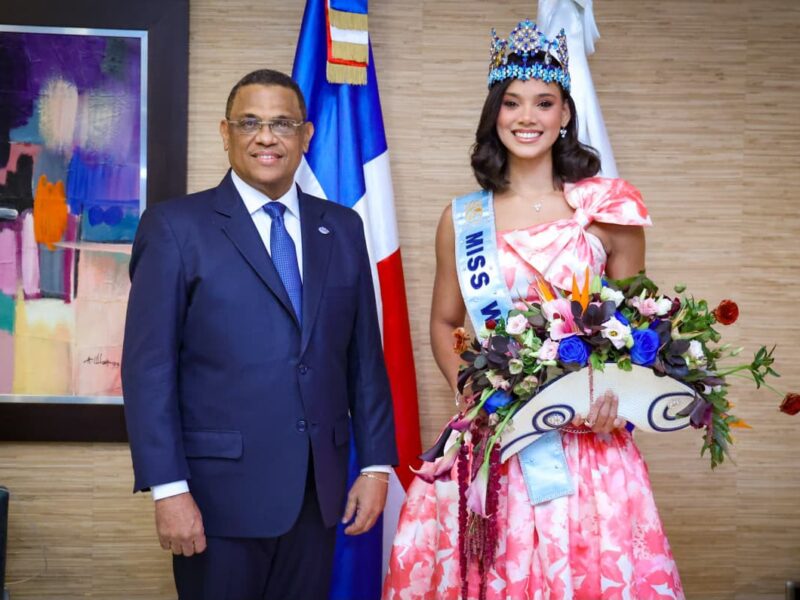Departamento Aeroportuario recibe a la Miss Mundo 2026, Joheirry Mola