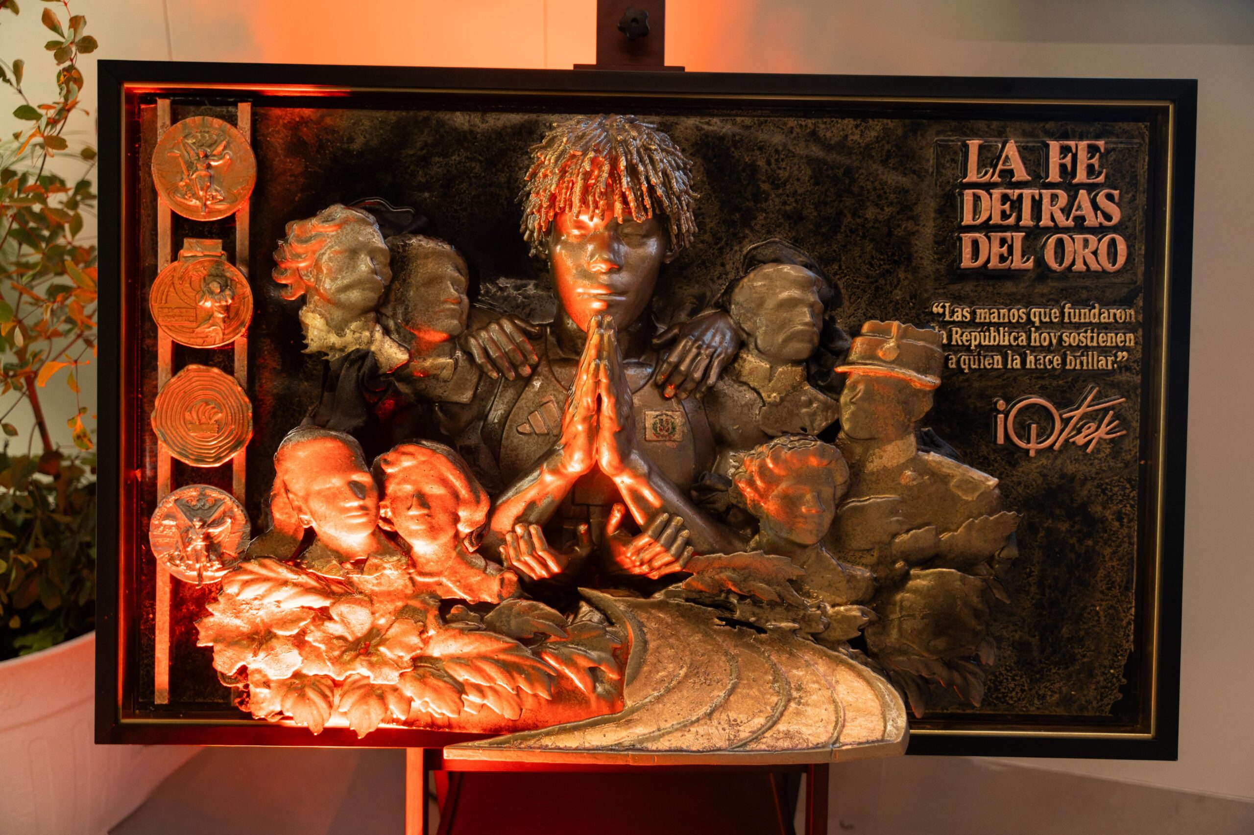 iQtek rinde homenaje a Marileidy Paulino con una obra artística que celebra sus victorias y el orgullo dominicano