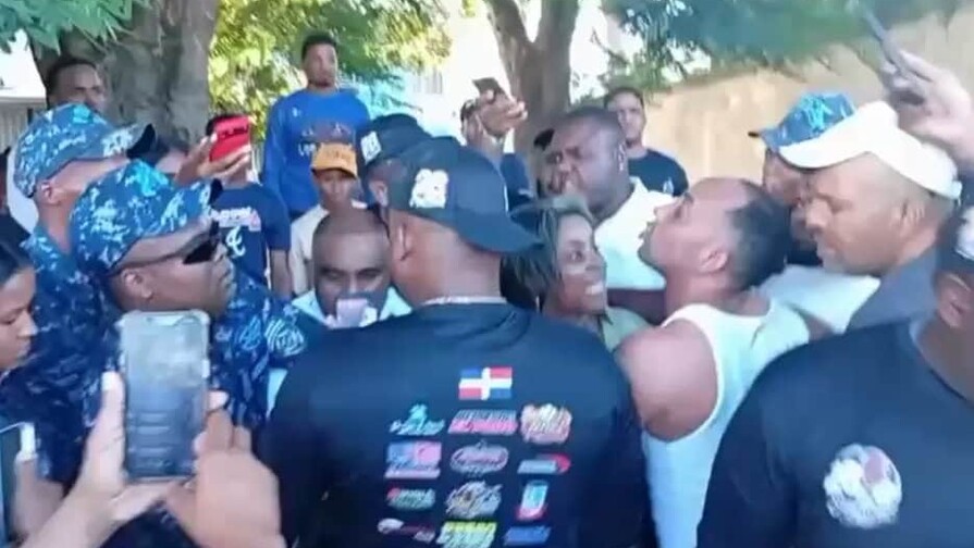 Policía instruye a Inspector de la institución trasladarse a Elías Piña para investigar incidente entre agentes policiales y diputada